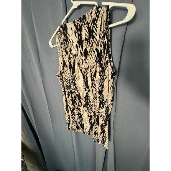 Dana Buchman Sleeveless Snake Print Tank Top – Chic V-Neck Blouse - Picture 3 of 3